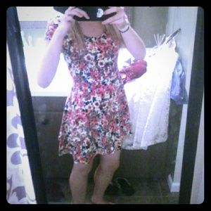 Floral print dress!