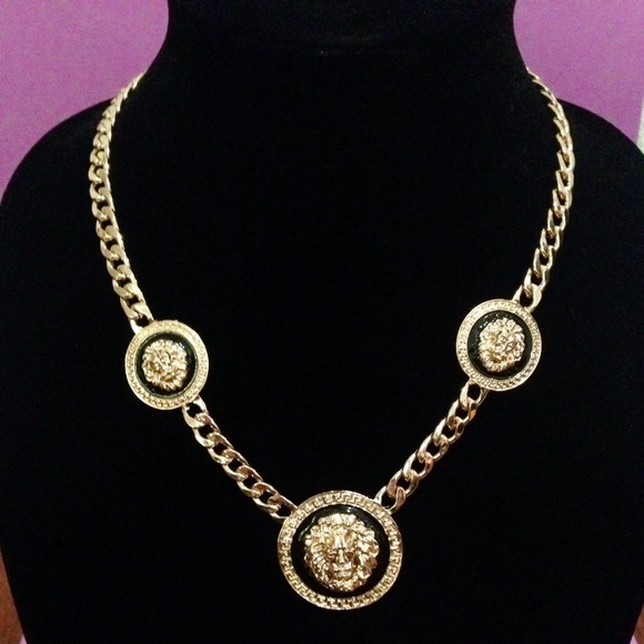 BNWT Lion Necklace as seen on Rihanna & MORE