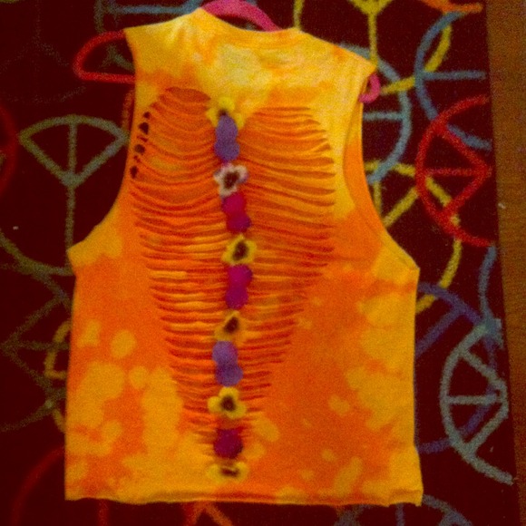 Cute Floral Summer Cut Out Heart Shirt