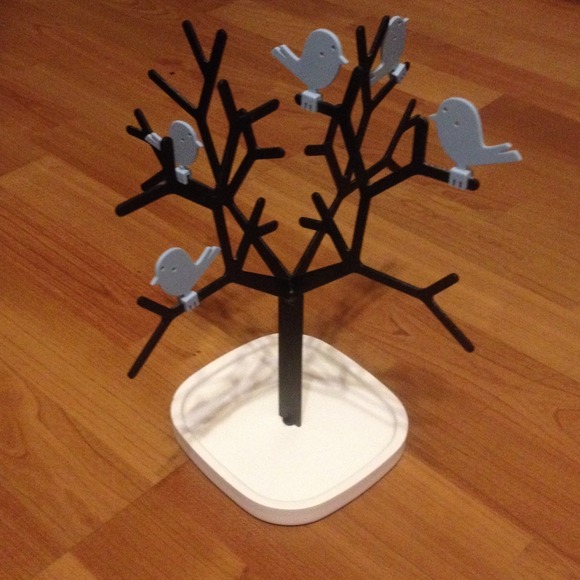 Birdie jewelry hanger!