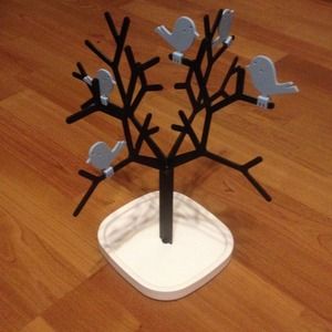 Birdie jewelry hanger!