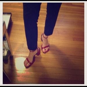 *Reduced* Steve Madden Retro Red Heels