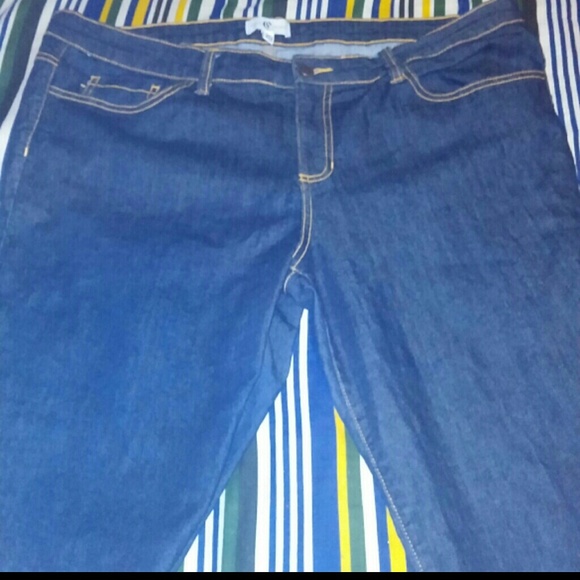 Dark wash skinny jeans size 20