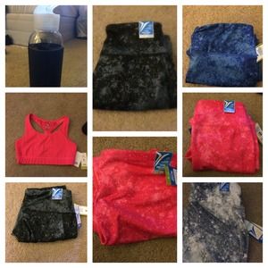 8 piece bundle for Ariana :)