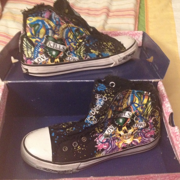 Ed Hardy Sneakers. Fair shape. Need to be cleaned.