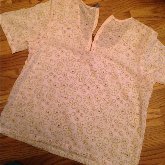 Top - Picture 2 of 2