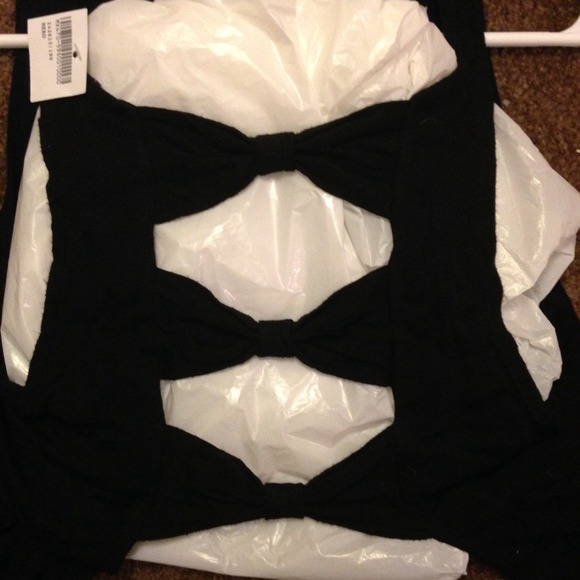 BRANDY MELVILLE RIBBON BACK TANK