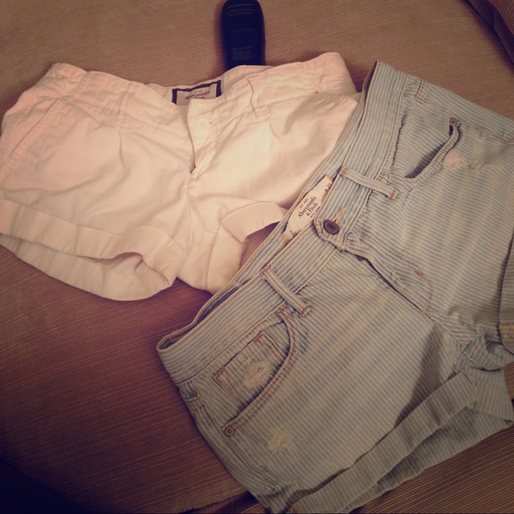 Bundle! Two pairs of A&F shorts.