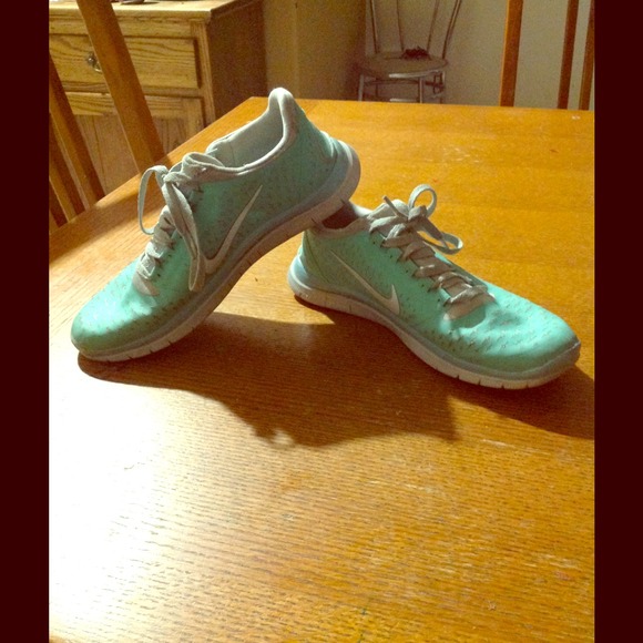 TIFFANY BLUE NIKE FREE RUN one day sale!