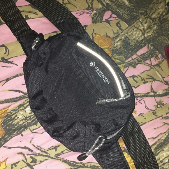 Outdoor fanny, 5 different pockets and keyhook!