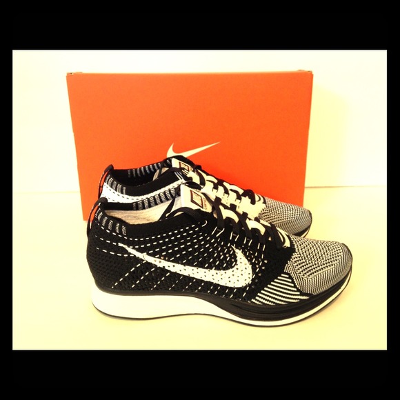 nike flyknit racer womens olive