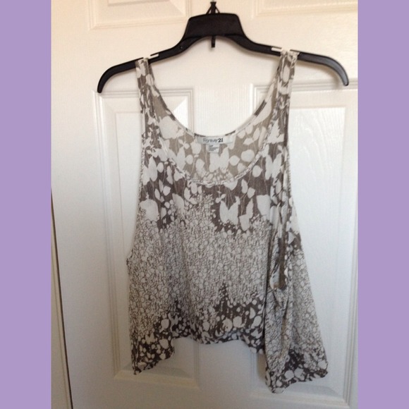 Cropped Knit Top - Picture 1 of 1