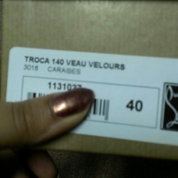 ➡️ONE DAY SALE ⬅️🔷Black Christian Louboutin NWT - Picture 2 of 3