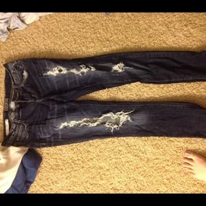 Decree ripped jeans.