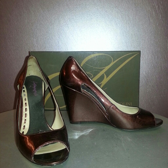 Enzo Angiolini bronze brown metallic unique wedges
