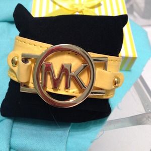 Micheal kors Yellow button bracelet