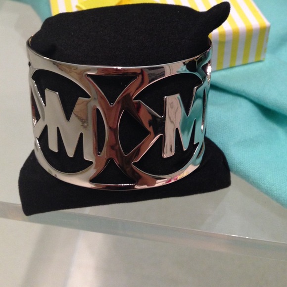 Micheal kors Silver cuff