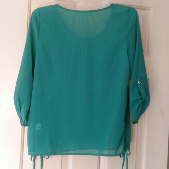 Green blouse - SOLD! - Picture 2 of 2
