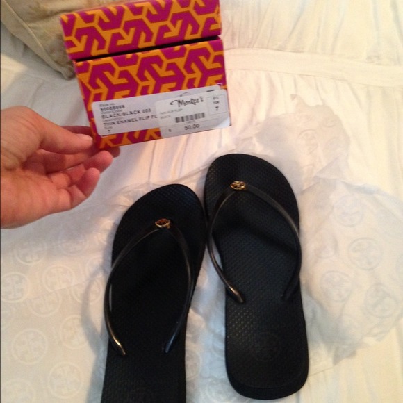 Tory burch flip flops