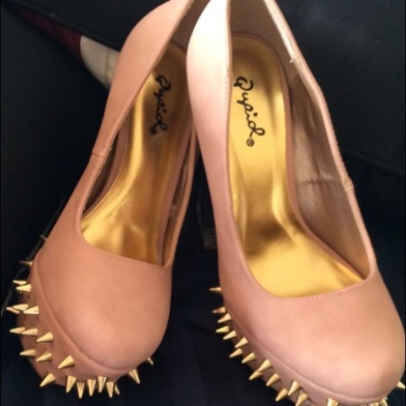 Brand New SZ 6.5 Blush Color Spiked Platform Pumps