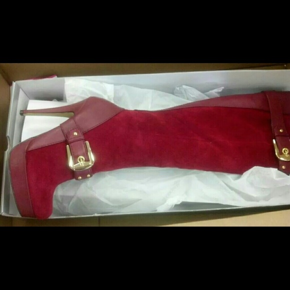 Stunning red boots