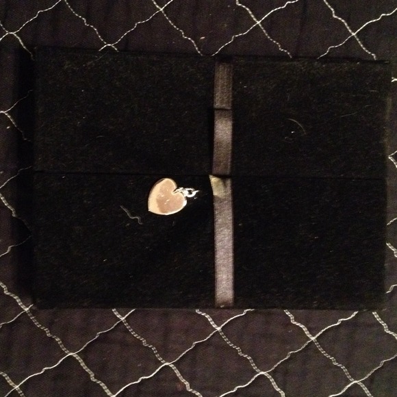 Faux Paul and diamond necklace set! - Picture 4 of 4