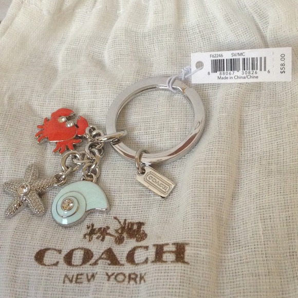❌❌SOLD❌❌Coach beach mix key ring crab starfish🎁 - Picture 2 of 4