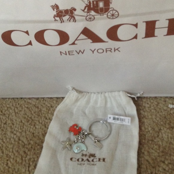 ❌❌SOLD❌❌Coach beach mix key ring crab starfish🎁 - Picture 3 of 4