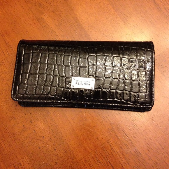 Black Kenneth Cole Wallet