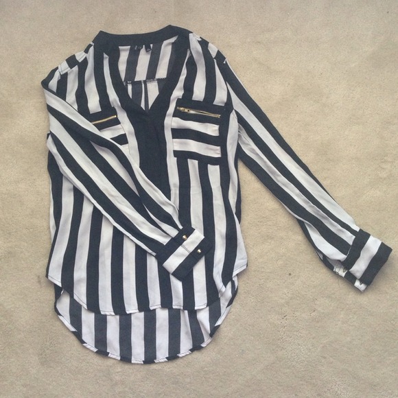 High-Low Striped B+W Blouse