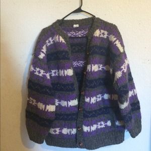 Wool sweater. 🔮 (bundle price $6)