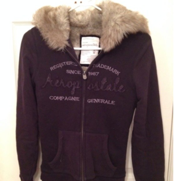 Fuzzy black Aeropostale jacket ( worn once)