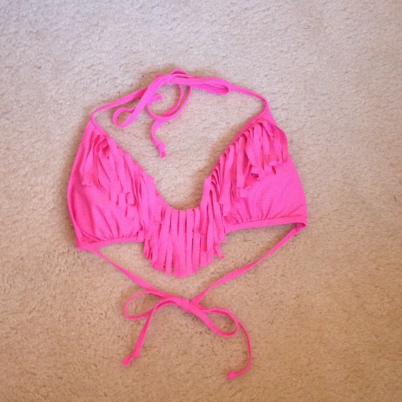❌ Traded ❌ Hot pink fringe bikini