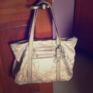 Coach poppy shoulder purse - HOLD till 7/21