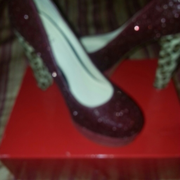 *SOLD* Platform leopard heels - Picture 2 of 4