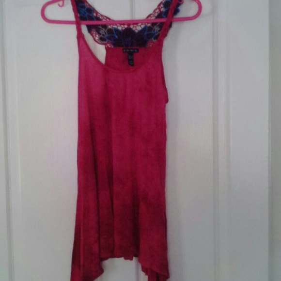 Lace back flowy tank