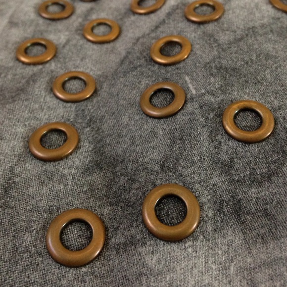 Grey cape-styled shirt. - Picture 2 of 2