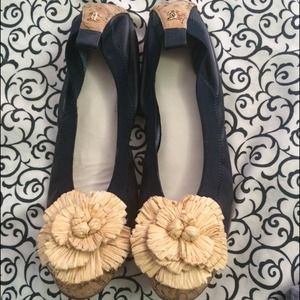 SOLD! chanel flower navy flats