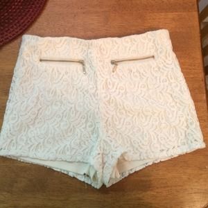 Lace cream high waisted shorts