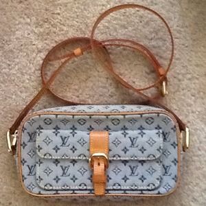*SOLD*Authentic Louis Vuitton small crossbody bag