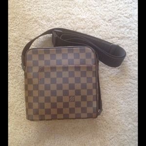 *SOLD* Authentic Louis Vuitton crossbody bag
