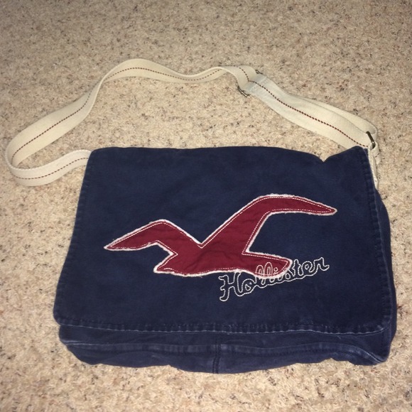 Bundle! Hollister Crossbody Bag and Phone Case