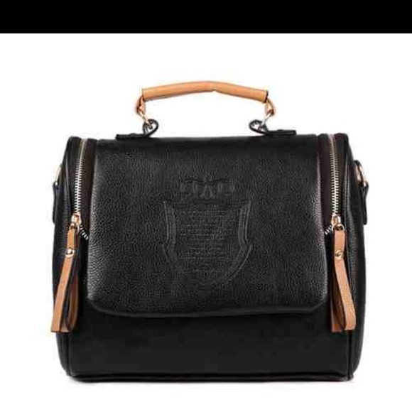 CELEBRITY PURSE-many colors to choose from. - Picture 4 of 4