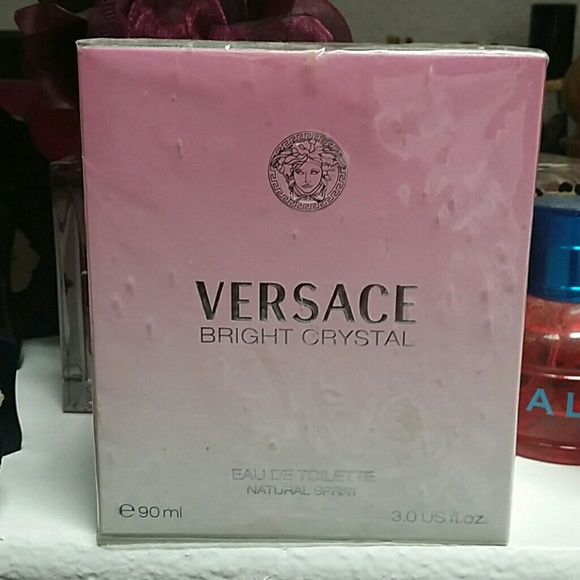 🔥🔥Large bottle of Versace Bright Crystal Perfume