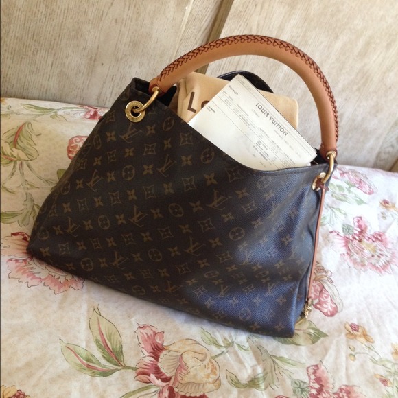 Louis Vuitton Handbags - Louis Vuitton Artsy Mm NoTrades