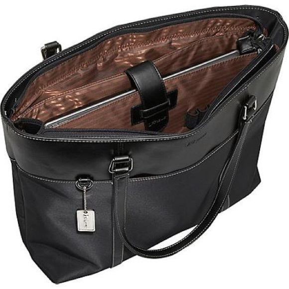 90 off Targus Handbags 💥Sleek TARGUS work/school laptop tote from