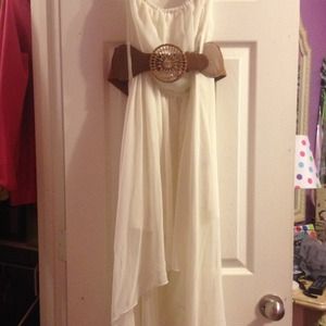 A white high low dress worn once