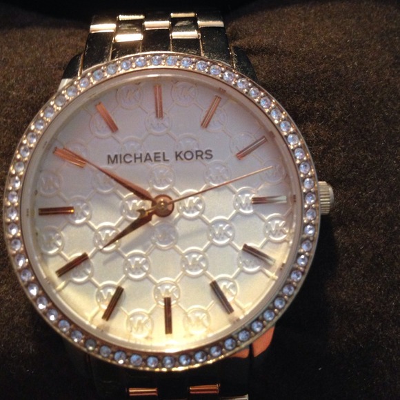 Michael Kors Watch - Gold