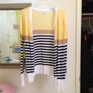 Long sleeve light weight cardigan