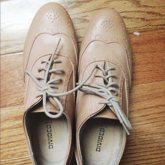 Laced up Oxfords